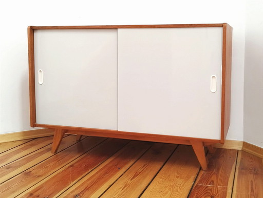 U 452 Cabinet conçu par J. Jiroutek, Tchécoslovaquie, années 1960.