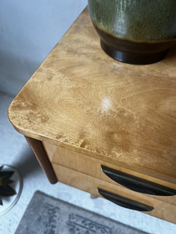 Image 1 of Ensemble de deux tables de nuit 60s sur pieds en bois élancés