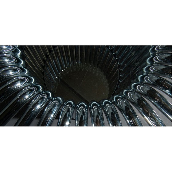 Image 1 of Table de salle à manger Vintage Hollywood Regency avec cadre chromé et plateau en verre