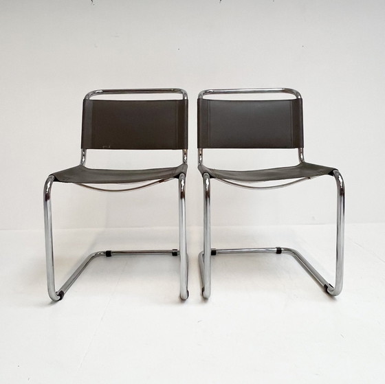 Image 1 of Ensemble de chaises design de couleur taupe (2), 1980's