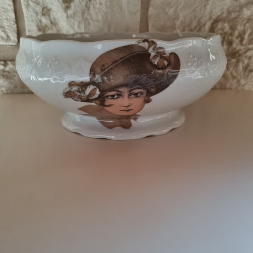  Soupière Lierre Sauvage  Femme Au Chapeau Cnp France