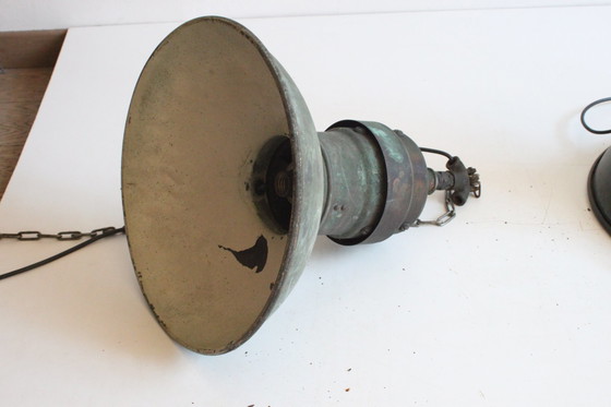 Image 1 of Lampes pendantes industrielles en cuivre, 1930S, lot de 3