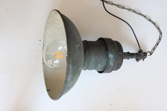 Image 1 of Lampes pendantes industrielles en cuivre, 1930S, lot de 3