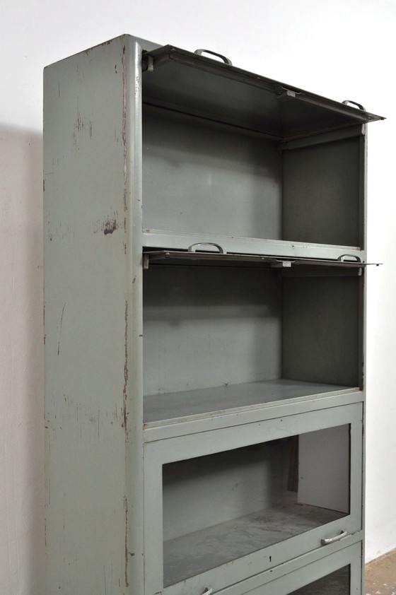 Image 1 of Bibliothèque vintage en acier