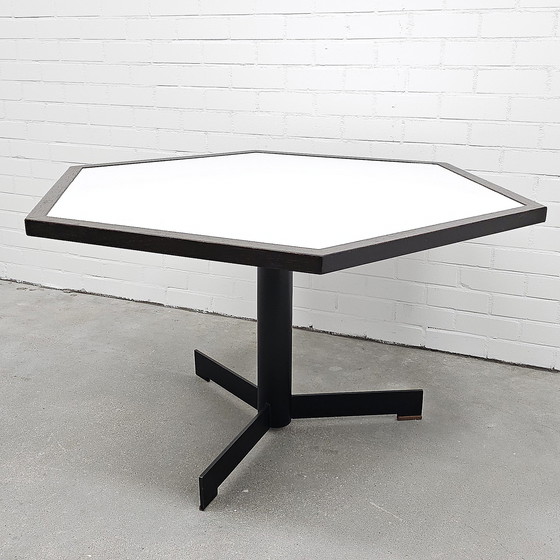 Image 1 of Table à manger hexagonale vintage