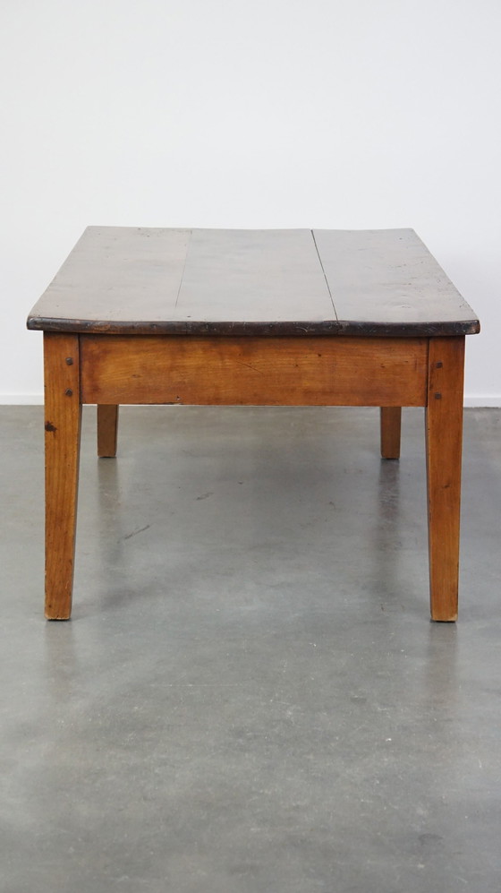 Image 1 of Grande table basse en bois