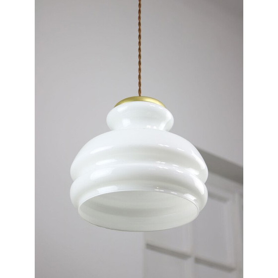 Image 1 of Lampe suspendue vintage en laiton et verre opalin, Italie 1950