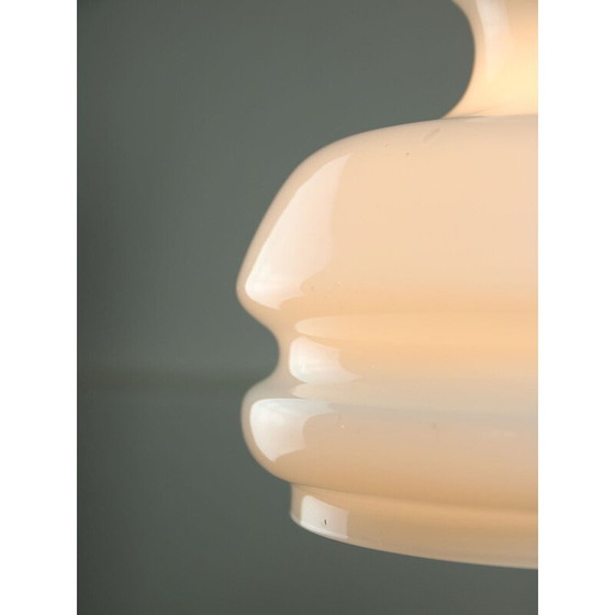 Image 1 of Lampe suspendue vintage en laiton et verre opalin, Italie 1950