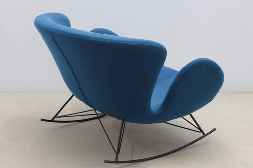 Fauteuil à bascule bleu