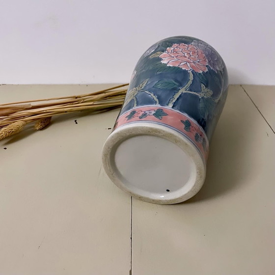 Image 1 of Vase Asiatique