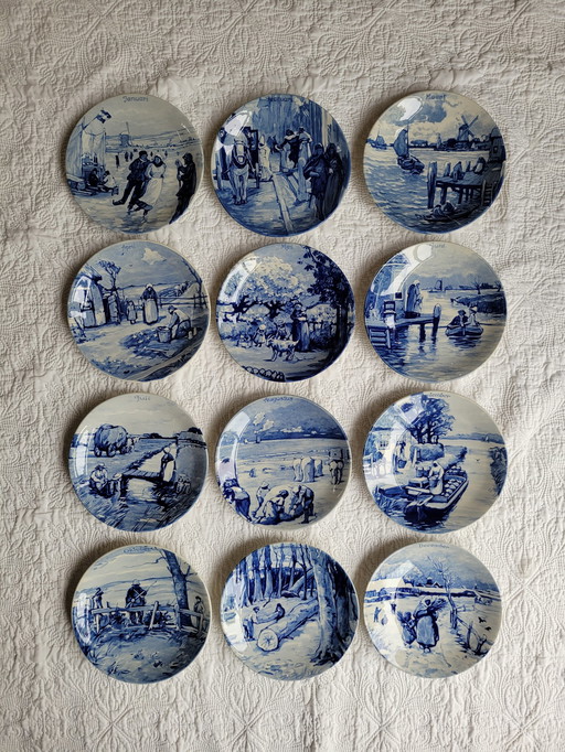 Série De 12 Assiettes En Porcelaine Delfts Mois De L'Année Année 1661 Série 5