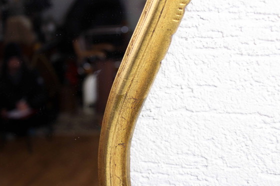 Image 1 of Miroir Style Louis Xv Résine Et Feuille D'Or 1970