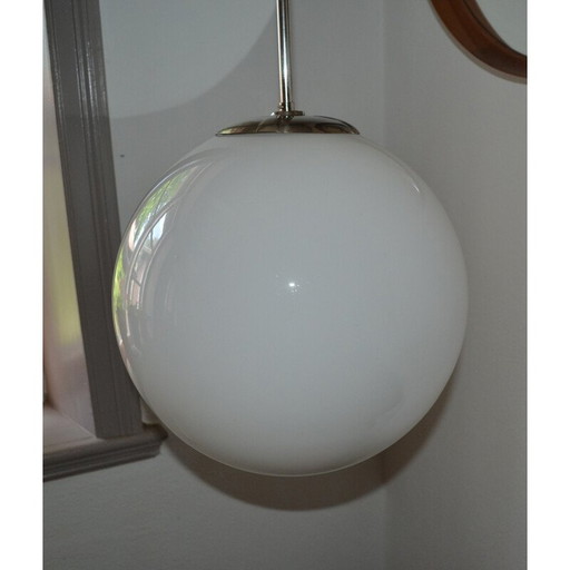 Lampe globe scandinave en verre blanc et aluminium - années 1950
