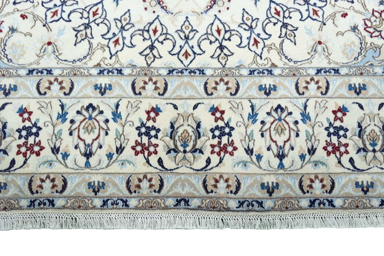 Image 1 of Tapis persan nain noué à la main avec soie - 302 X 205 cm