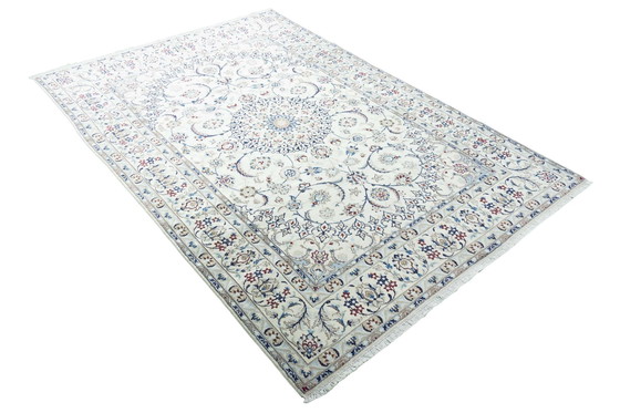 Image 1 of Tapis persan nain noué à la main avec soie - 302 X 205 cm