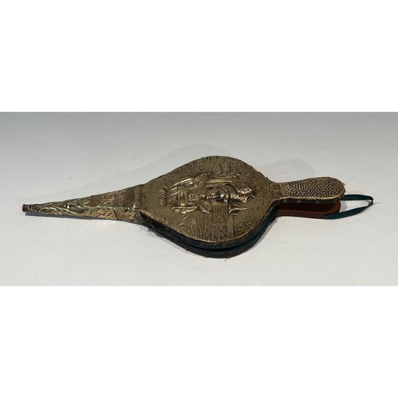 Image 1 of Soufflet de cheminée vintage en laiton repoussé avec l'image d'une femme, France 1900