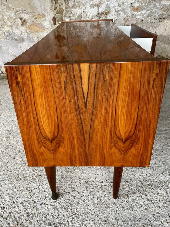 Image 1 of Buffet en noyer flammé, Mid Century, années 1960