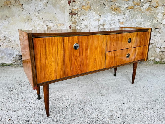 Image 1 of Buffet en noyer flammé, Mid Century, années 1960
