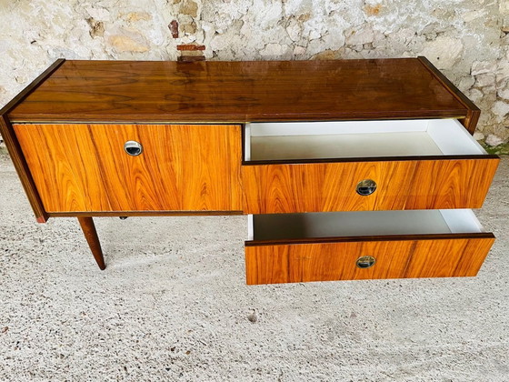 Image 1 of Buffet en noyer flammé, Mid Century, années 1960