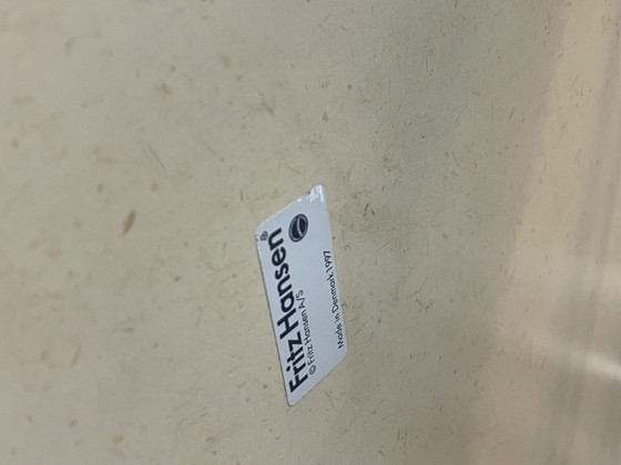 Image 1 of Fritz Hansen Table à manger carrée