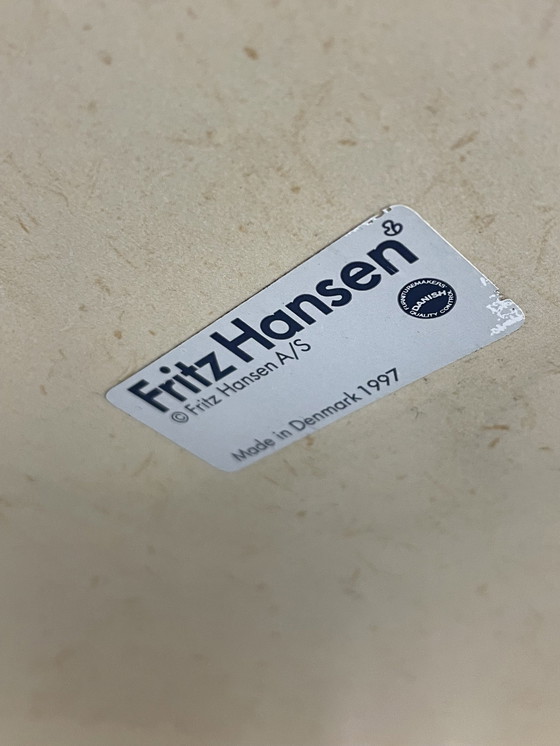 Image 1 of Fritz Hansen Table à manger carrée