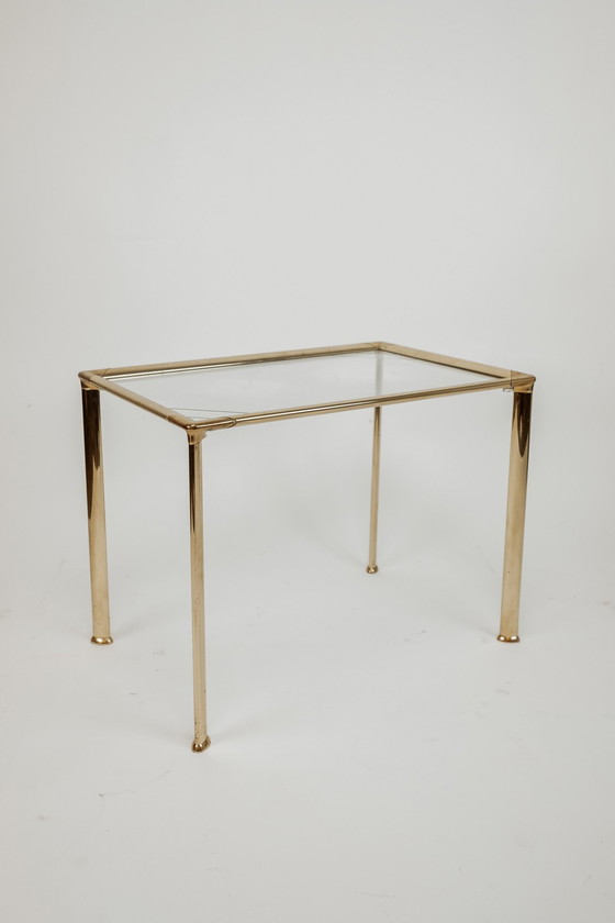 Image 1 of Table d'appoint en laiton et verre 1980