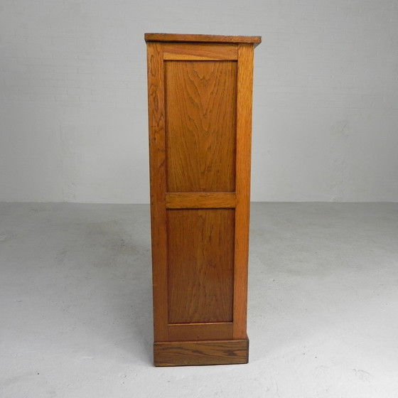 Image 1 of Armoire à volets roulants en chêne avec 2 volets, hauteur 120 cm