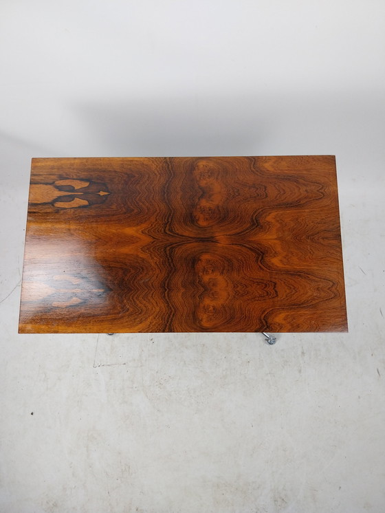 Image 1 of 1 X Table d'appoint/TV 1970 Chrome et bois sur roulettes