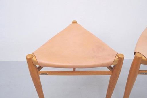 Uno & Östen Kristiansson Tabouret à trois pieds Chêne Cuir 1950 Luxe Suède