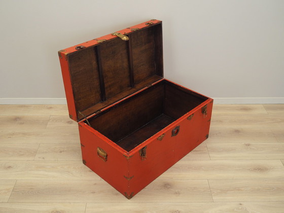 Image 1 of Coffre rouge, design scandinave, années 1950