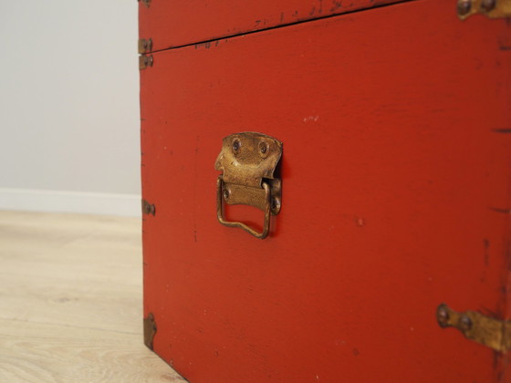 Image 1 of Coffre rouge, design scandinave, années 1950