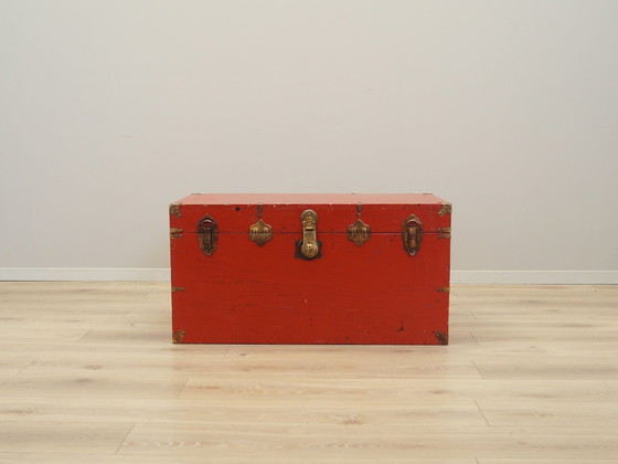 Image 1 of Coffre rouge, design scandinave, années 1950