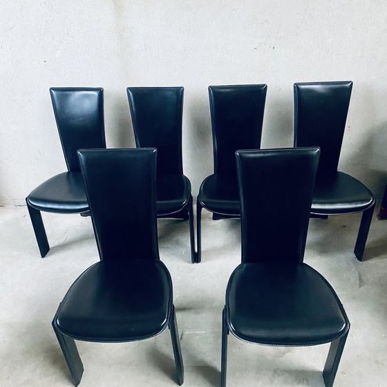 Image 1 of 6 X Chaises de salle à manger Tripot en cuir noir Pietro Costantini Italian Design 1980