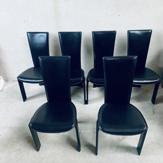 Image 1 of 6 X Chaises de salle à manger Tripot en cuir noir Pietro Costantini Italian Design 1980