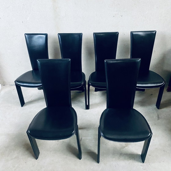 Image 1 of 6 X Chaises de salle à manger Tripot en cuir noir Pietro Costantini Italian Design 1980