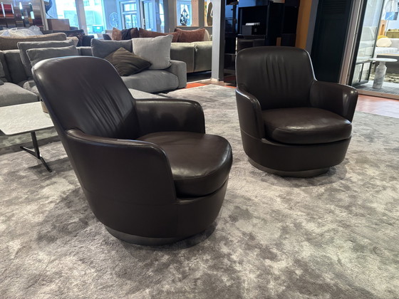 Image 1 of Fauteuil pivotant Minotti Jaques en cuir Aspen