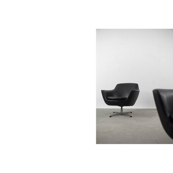 Image 1 of Paire de chaises pivotantes vintage noires Scandinave 1970