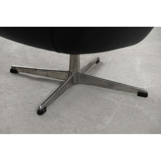 Image 1 of Paire de chaises pivotantes vintage noires Scandinave 1970