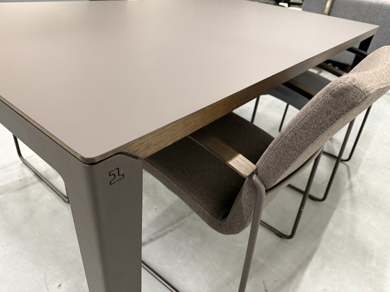 Image 1 of Leolux Kalia Table à manger Fenix Leaf Cocoa Orinoco 190