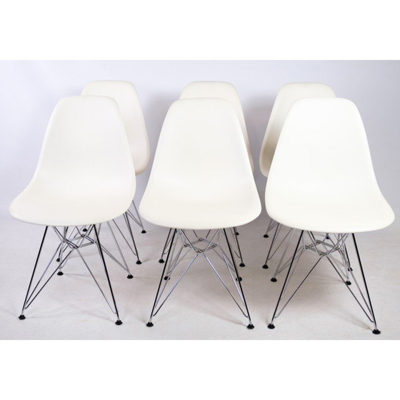 Image 1 of Chaise Dsr vintage en plastique blanc de Charles et Ray Eames, années 1948