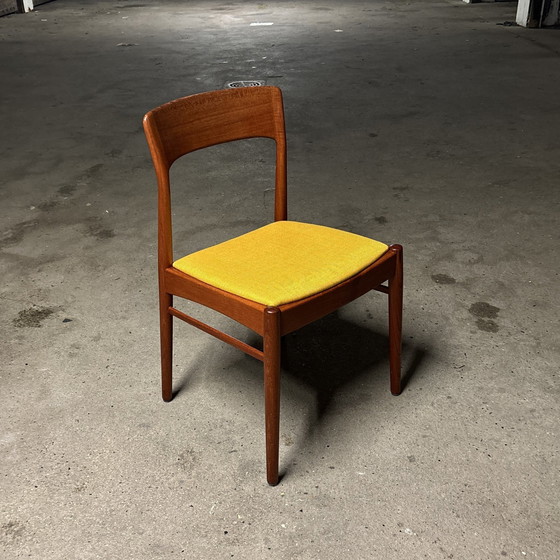 Image 1 of 4x Henning Kjærnulf chaises de salle à manger Modèle 26