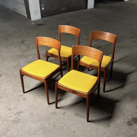 Image 1 of 4x Henning Kjærnulf chaises de salle à manger Modèle 26