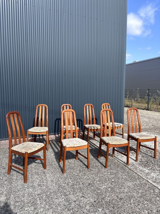 Image 1 of 8 X Chaises de salle à manger vintage en teck
