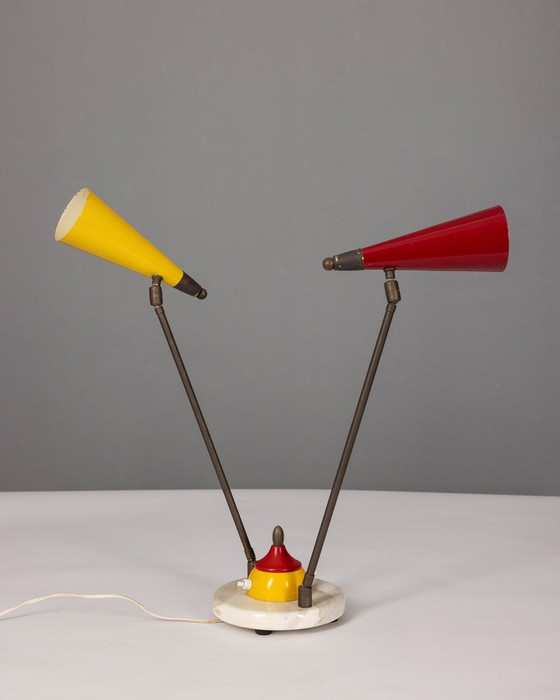 Image 1 of Lampe de table vintage 1950S avec abat-jour en forme de cône Design italien