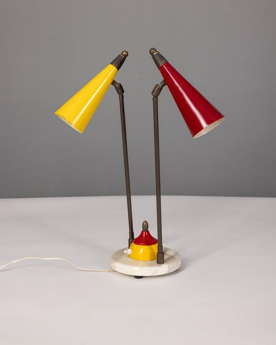 Image 1 of Lampe de table vintage 1950S avec abat-jour en forme de cône Design italien