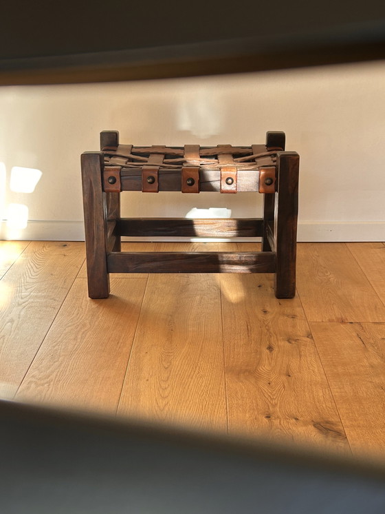 Image 1 of Tabouret en bois brut brésilien en cuir Side Table Pouf