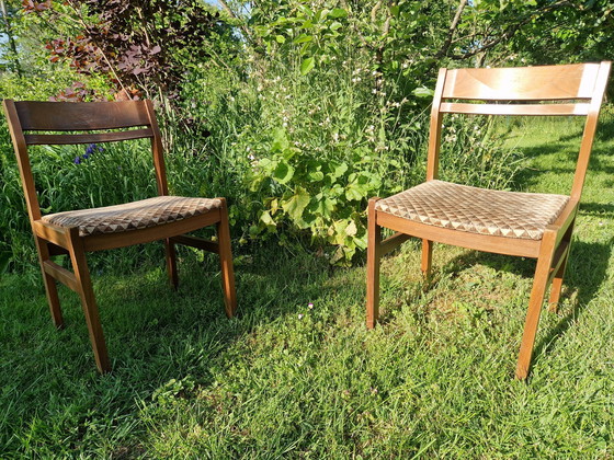 Image 1 of Chaise en chêne massif 'Wecker