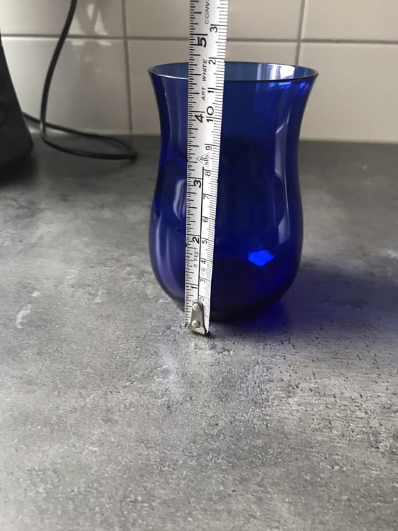 Image 1 of Vase en verre bleu