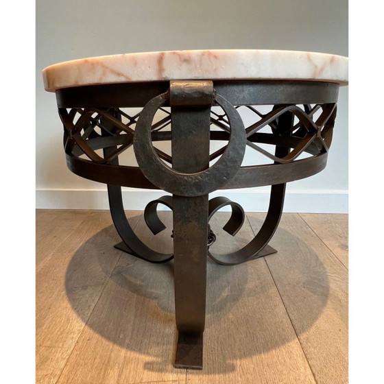 Image 1 of Guéridon vintage Art Déco en fer forgé et martelé avec plateau en marbre blanc, 1940