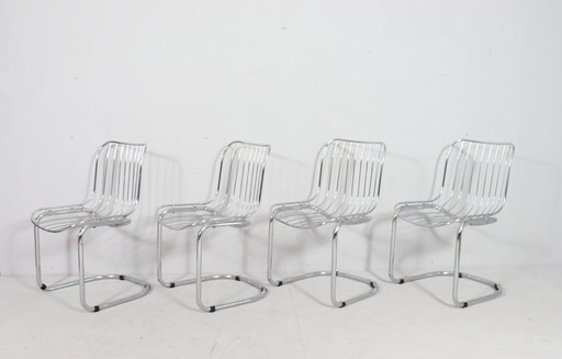 4 Chaises avec accoudoirs, Italie, années 1970